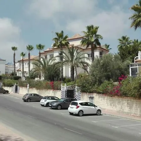 Schoenes Ruhiges Rooftop Mit Grosser Dachterrasse Torrevieja