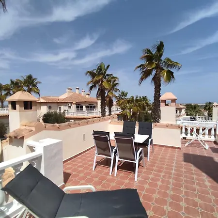 Schoenes Ruhiges Rooftop Mit Grosser Dachterrasse Torrevieja