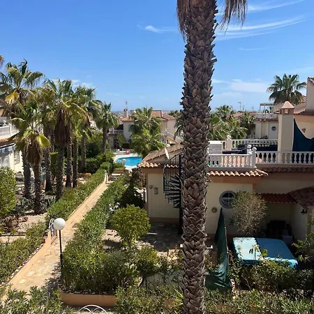 Apartment Schoenes Ruhiges Rooftop Mit Grosser Dachterrasse *