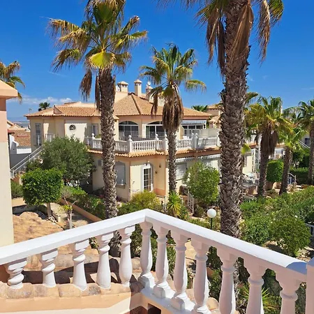 Appartement Schoenes Ruhiges Rooftop Mit Grosser Dachterrasse Torrevieja